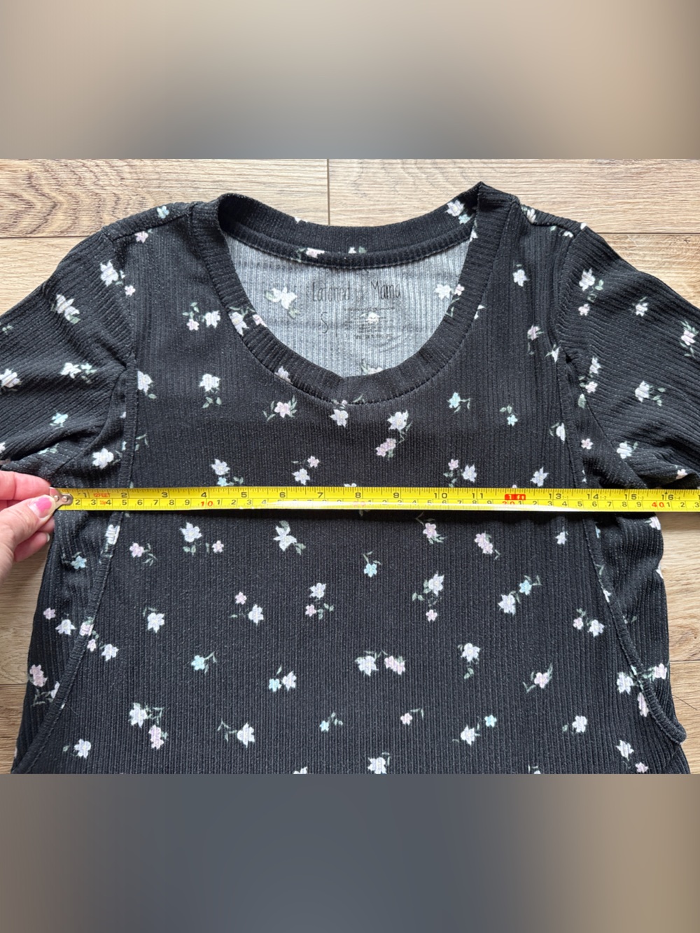 Latched Mama 3/4 Sleeve Babydoll Nursing Tee in Carbon Bouquet - Picture 7 of 8